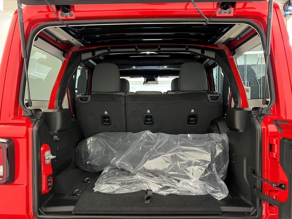 new 2025 Jeep Wrangler car, priced at $46,612