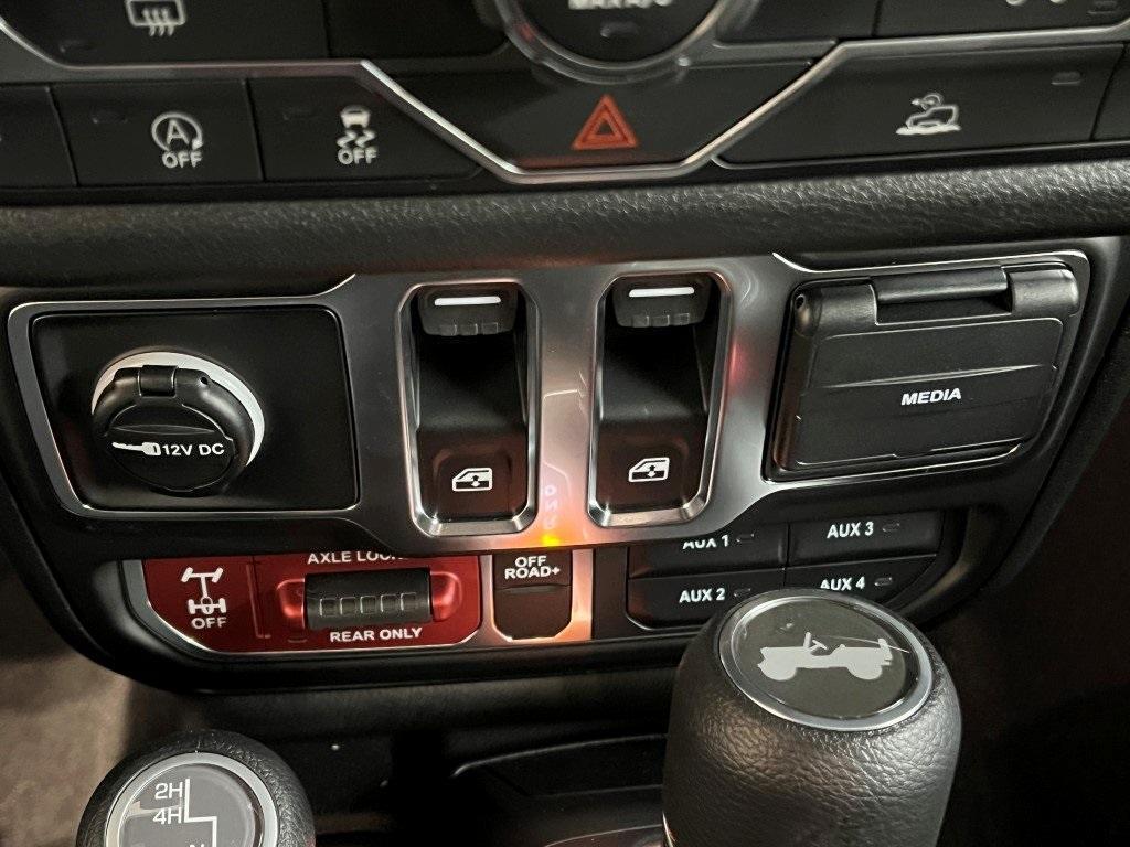 new 2025 Jeep Wrangler car, priced at $37,766