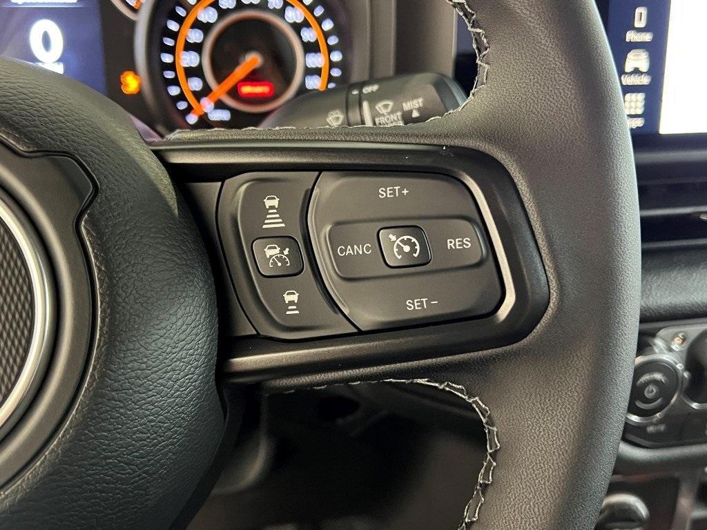 new 2025 Jeep Wrangler car, priced at $37,766