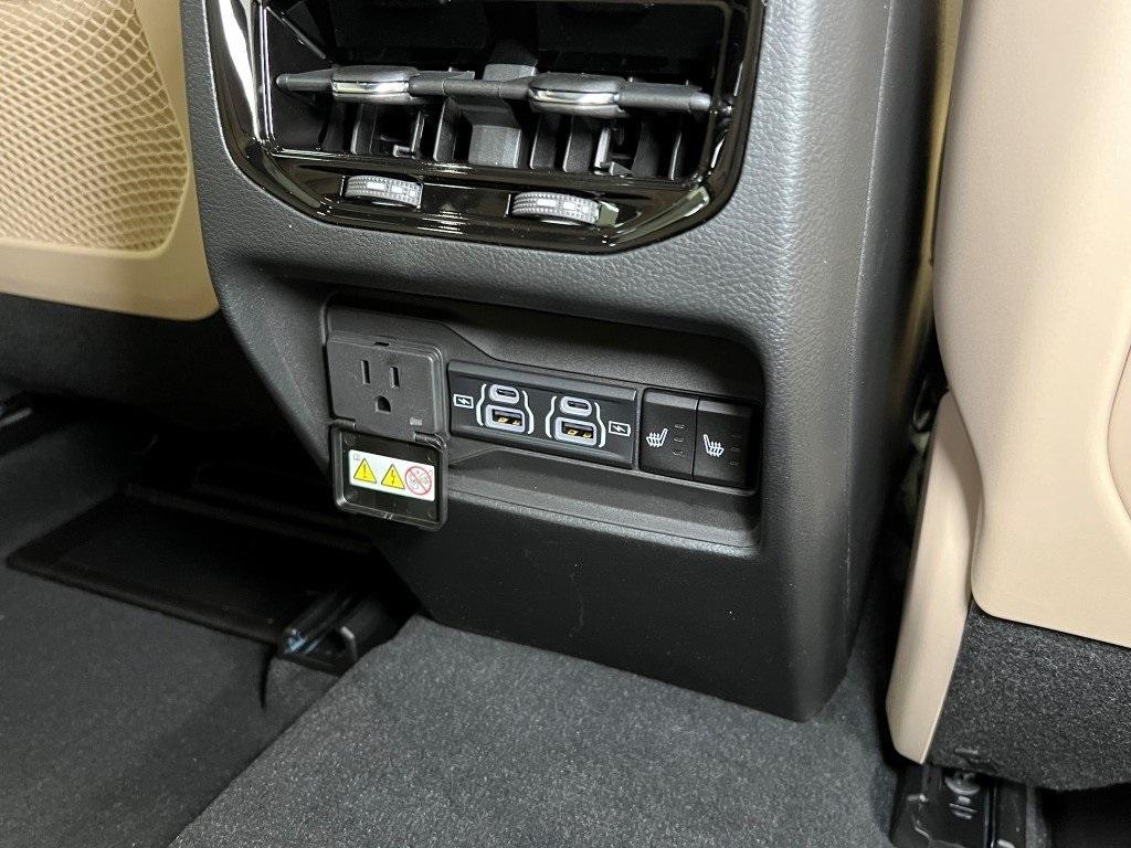 new 2025 Jeep Grand Cherokee car, priced at $43,791