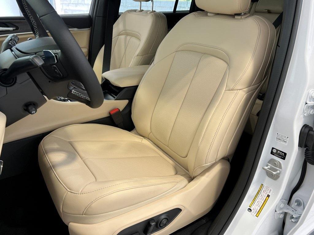 new 2025 Jeep Grand Cherokee car, priced at $43,791