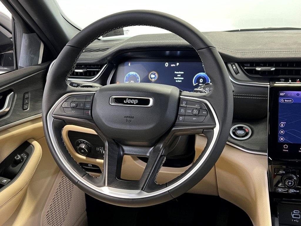new 2025 Jeep Grand Cherokee car, priced at $43,791
