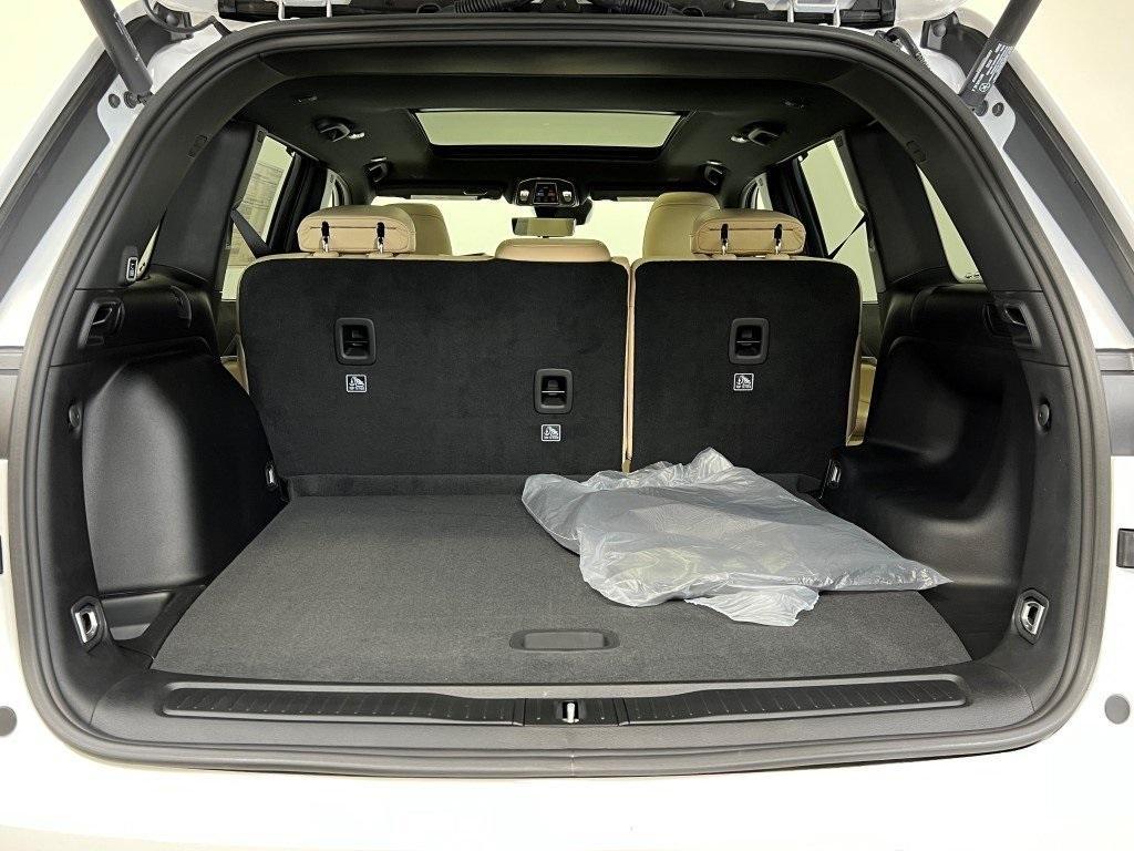 new 2025 Jeep Grand Cherokee car, priced at $43,791