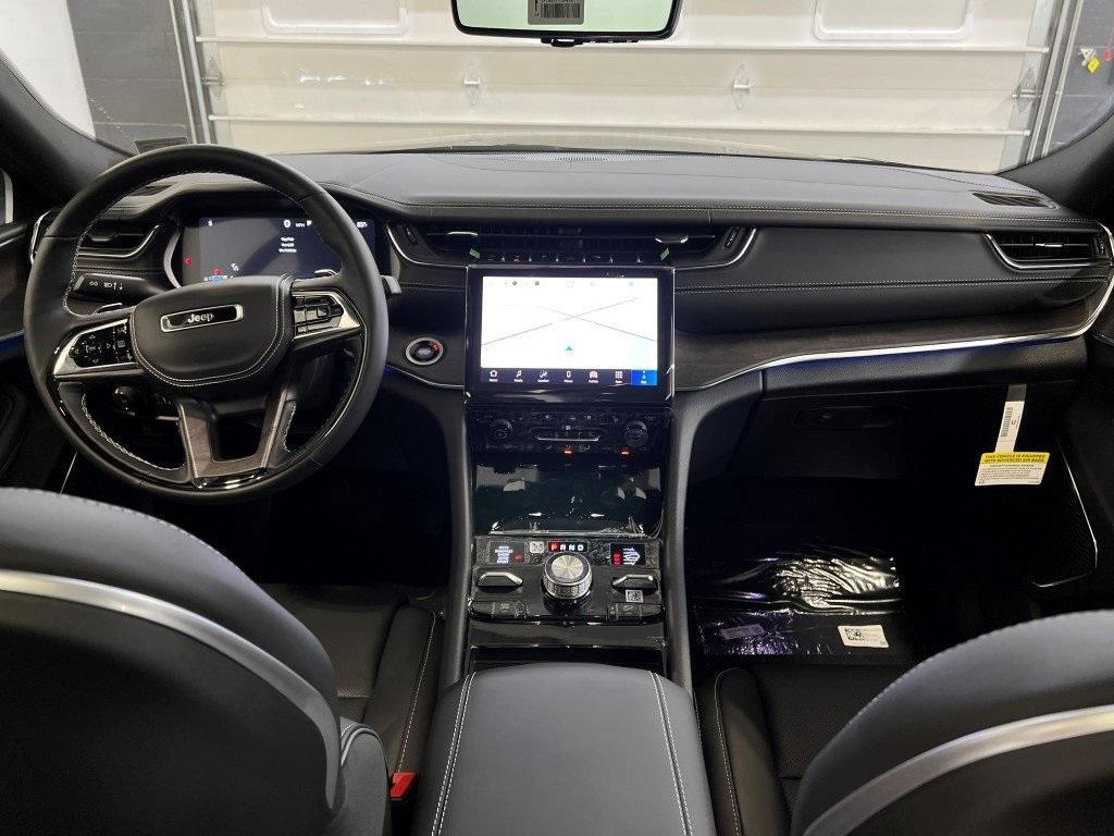 new 2025 Jeep Grand Cherokee car, priced at $59,761