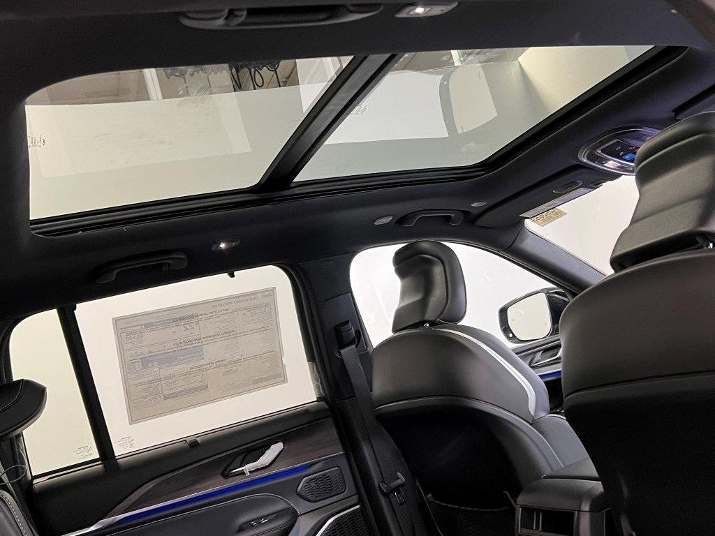 new 2025 Jeep Grand Cherokee car, priced at $59,761
