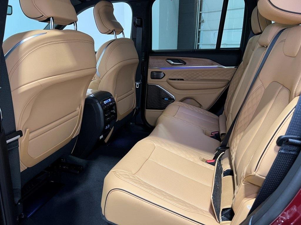 new 2025 Jeep Grand Cherokee car, priced at $60,239