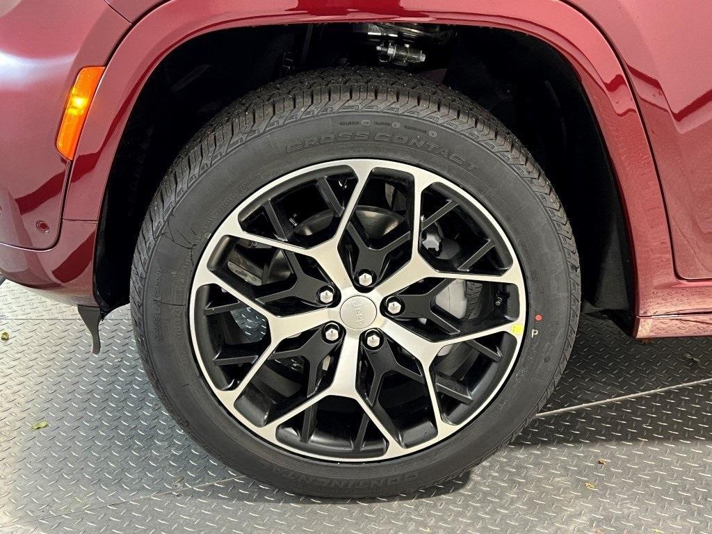 new 2025 Jeep Grand Cherokee car, priced at $60,239