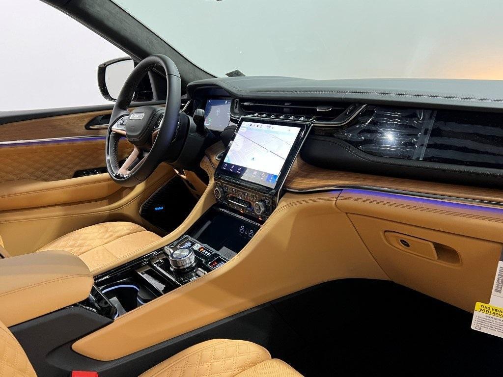 new 2025 Jeep Grand Cherokee car, priced at $60,239