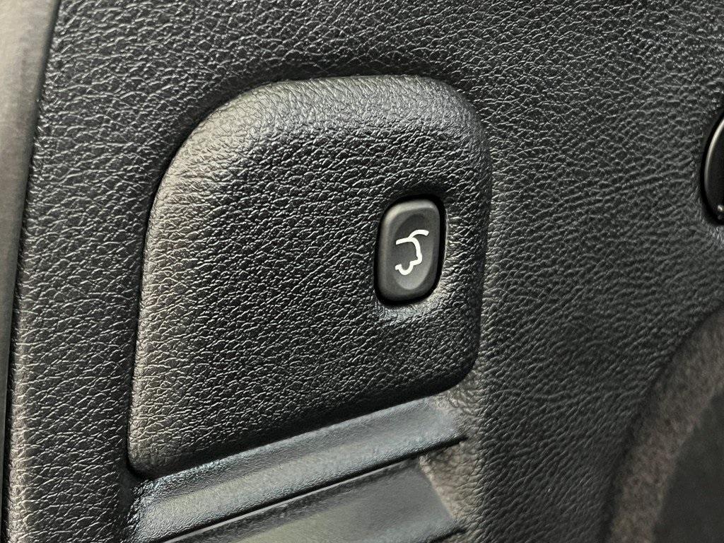 used 2021 Jeep Grand Cherokee car, priced at $29,500