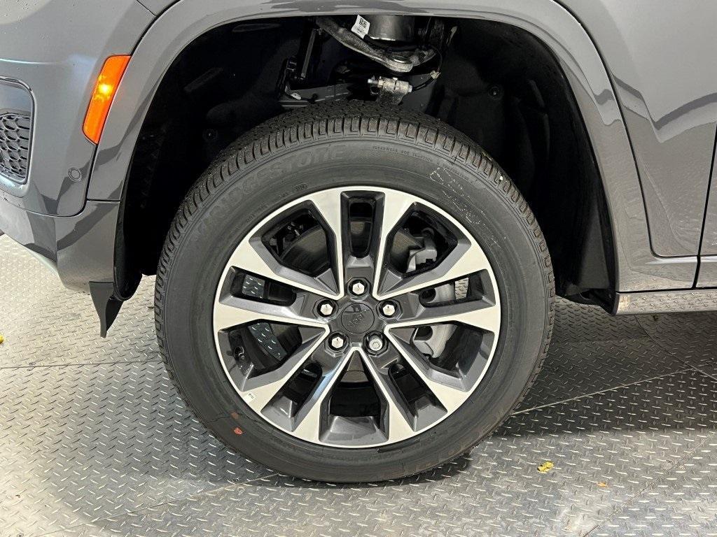 new 2025 Jeep Grand Cherokee L car, priced at $57,400