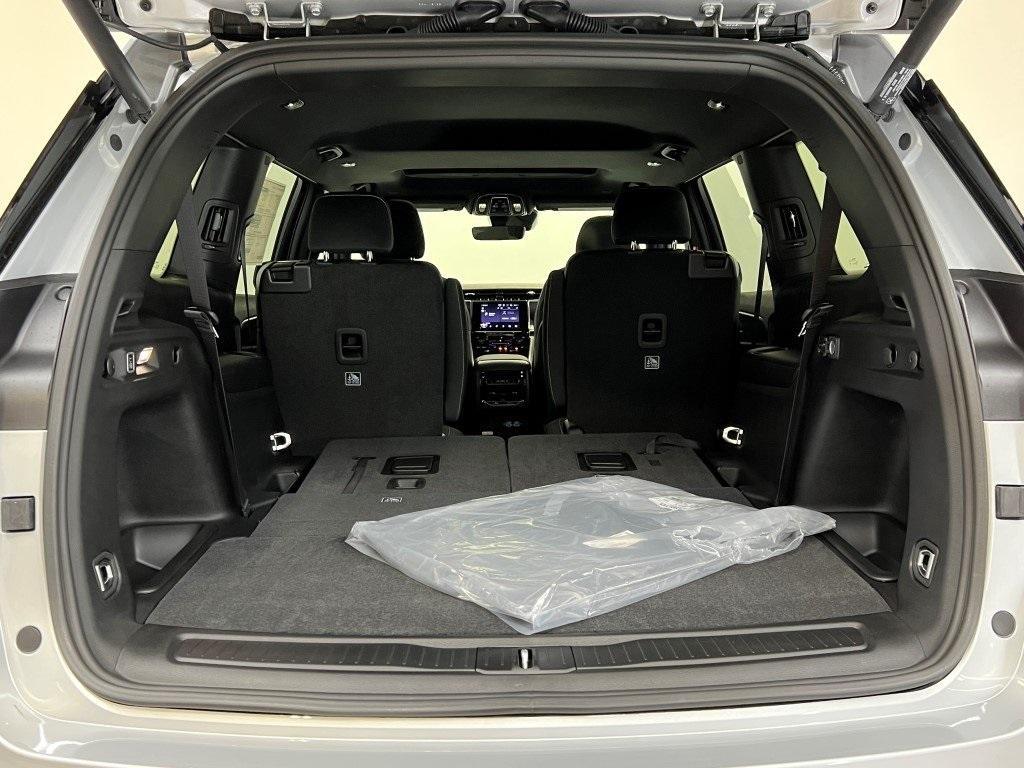 new 2025 Jeep Grand Cherokee L car, priced at $38,454