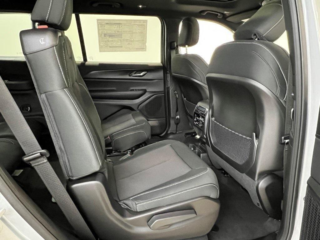 new 2025 Jeep Grand Cherokee L car, priced at $38,454