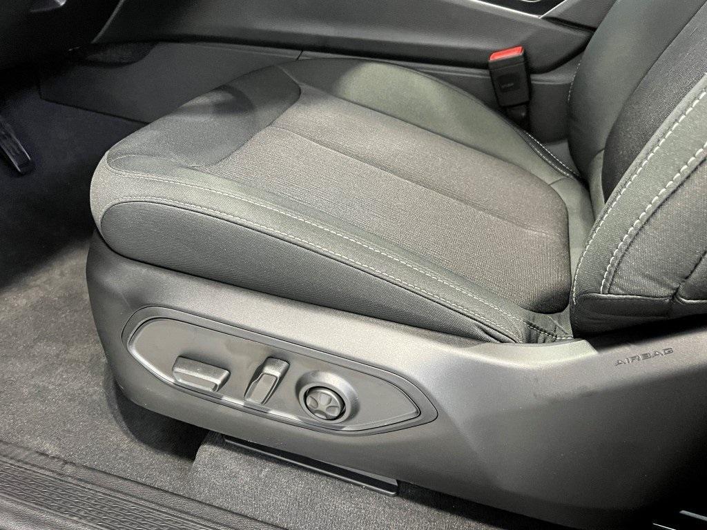 new 2025 Jeep Grand Cherokee L car, priced at $38,454