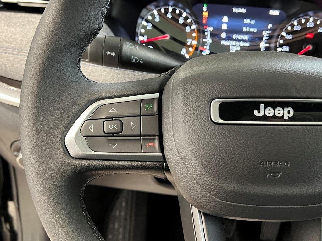 new 2025 Jeep Compass car, priced at $33,067