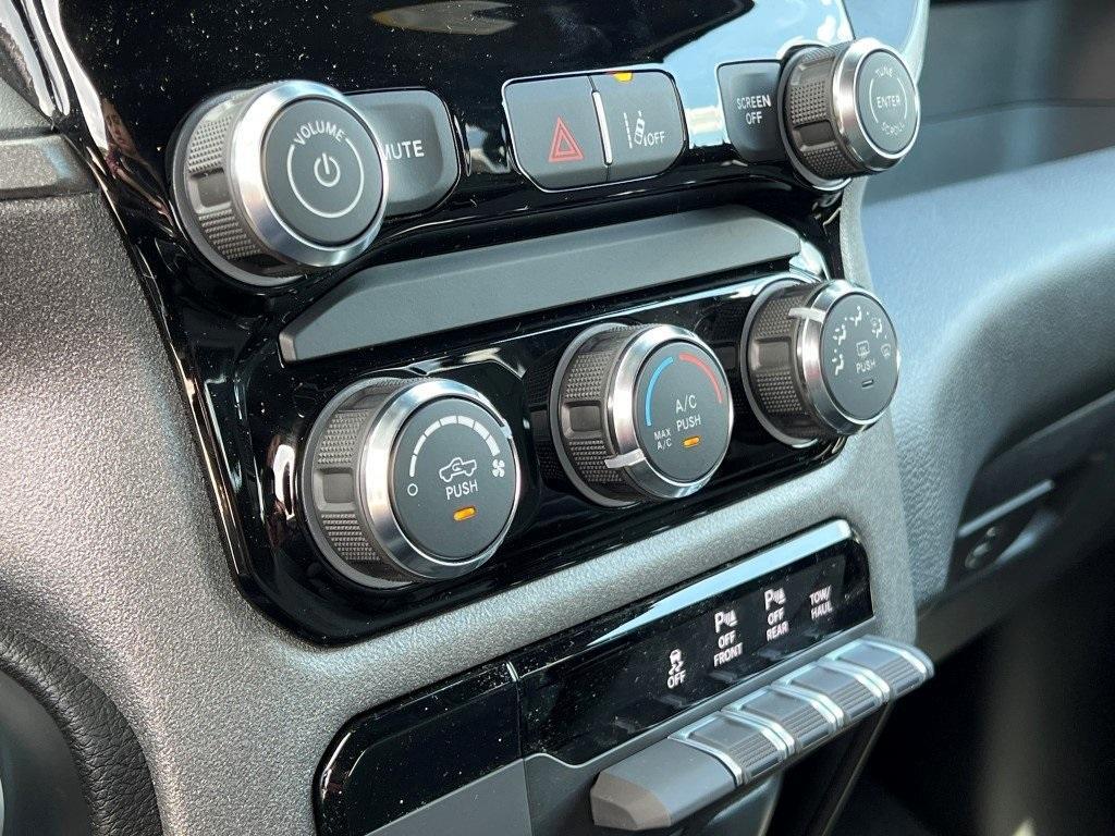 new 2025 Ram 1500 car, priced at $46,686
