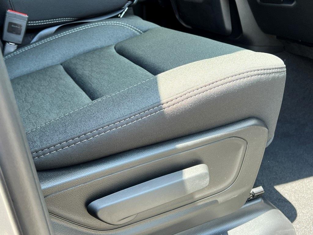 new 2025 Ram 1500 car, priced at $46,686