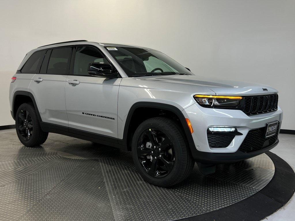 new 2025 Jeep Grand Cherokee car, priced at $49,727