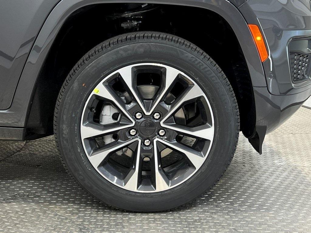 new 2025 Jeep Grand Cherokee car, priced at $57,792