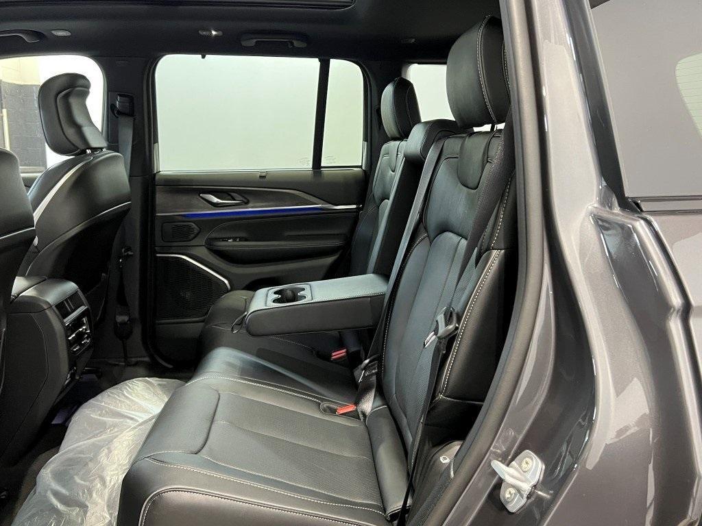 new 2025 Jeep Grand Cherokee car, priced at $57,792