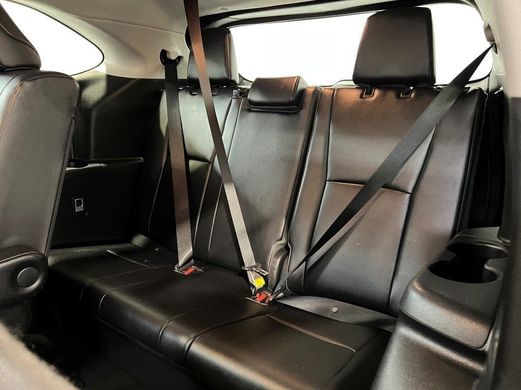 used 2022 Toyota Highlander Hybrid car, priced at $33,500