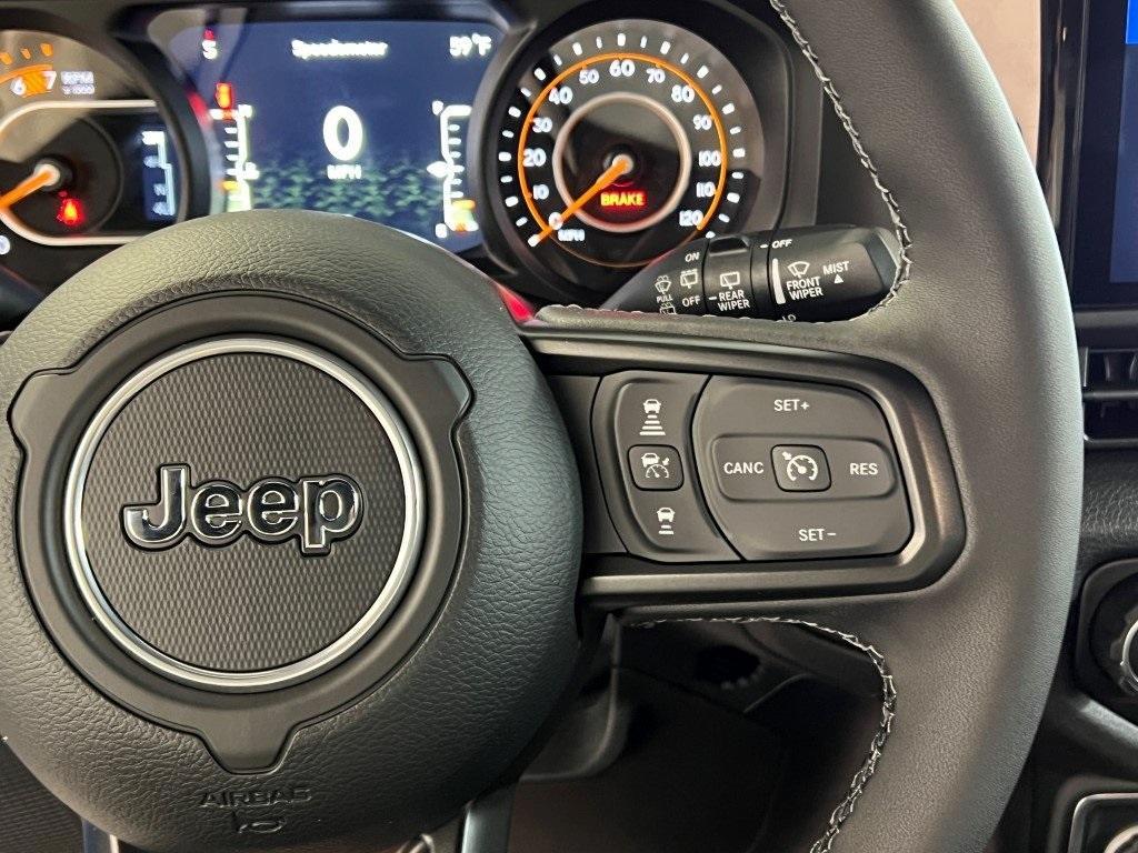 new 2025 Jeep Wrangler car, priced at $46,612