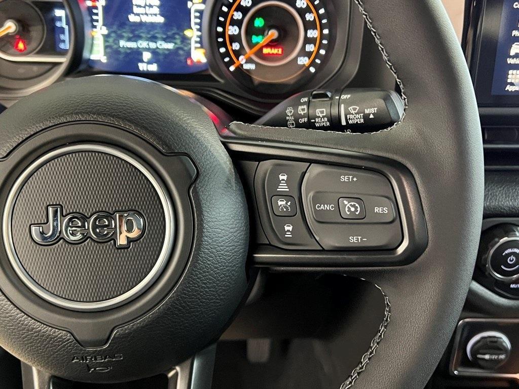 new 2025 Jeep Wrangler car, priced at $46,612