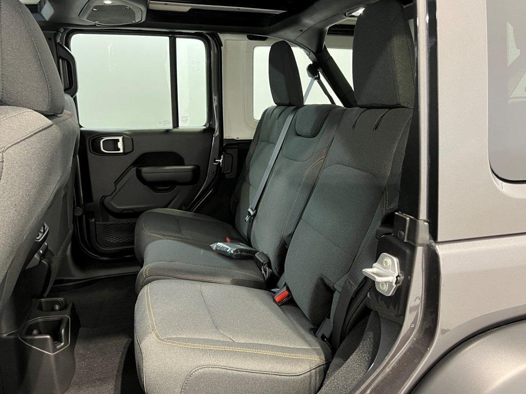 new 2025 Jeep Wrangler car, priced at $46,612