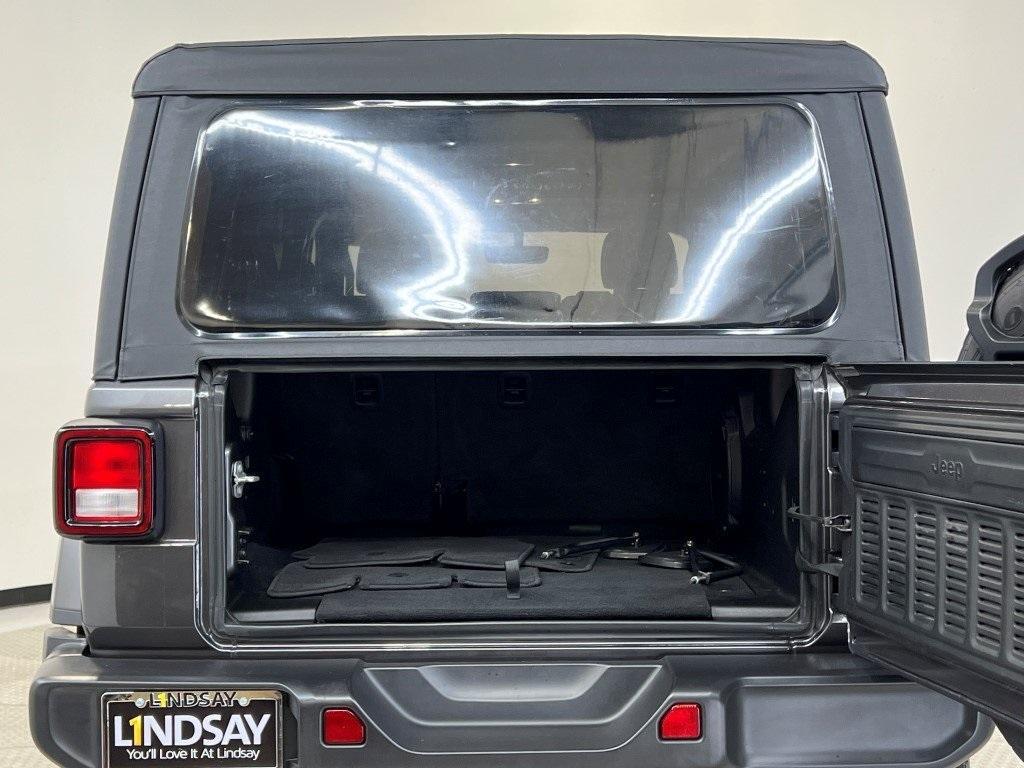 used 2022 Jeep Wrangler Unlimited car, priced at $34,900