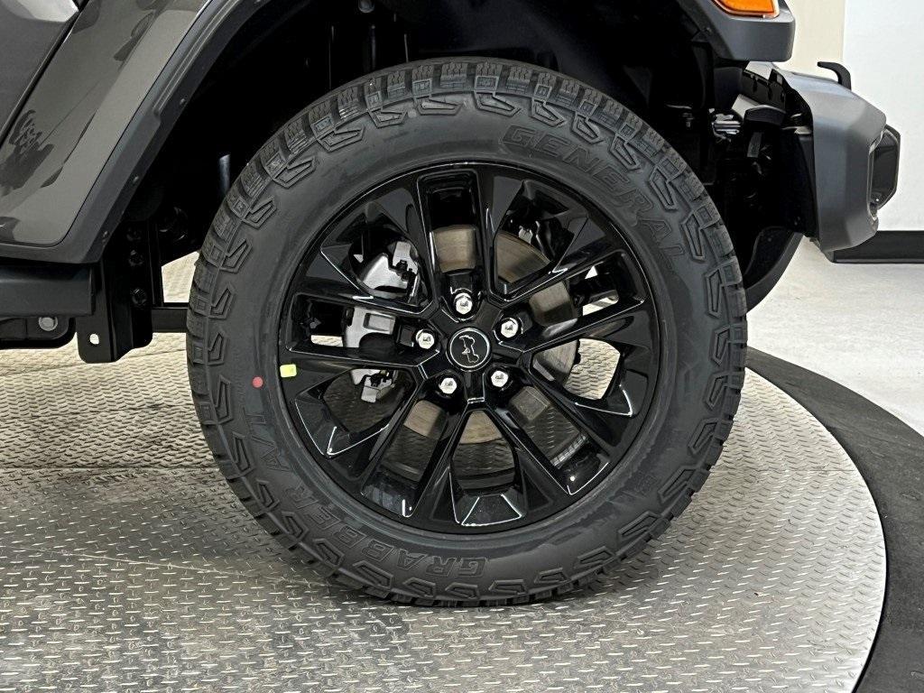 new 2025 Jeep Gladiator car, priced at $38,507