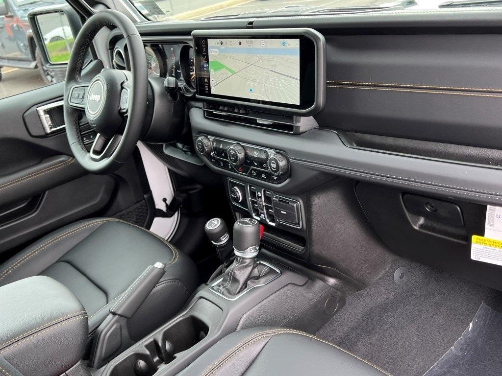 new 2025 Jeep Gladiator car, priced at $44,036