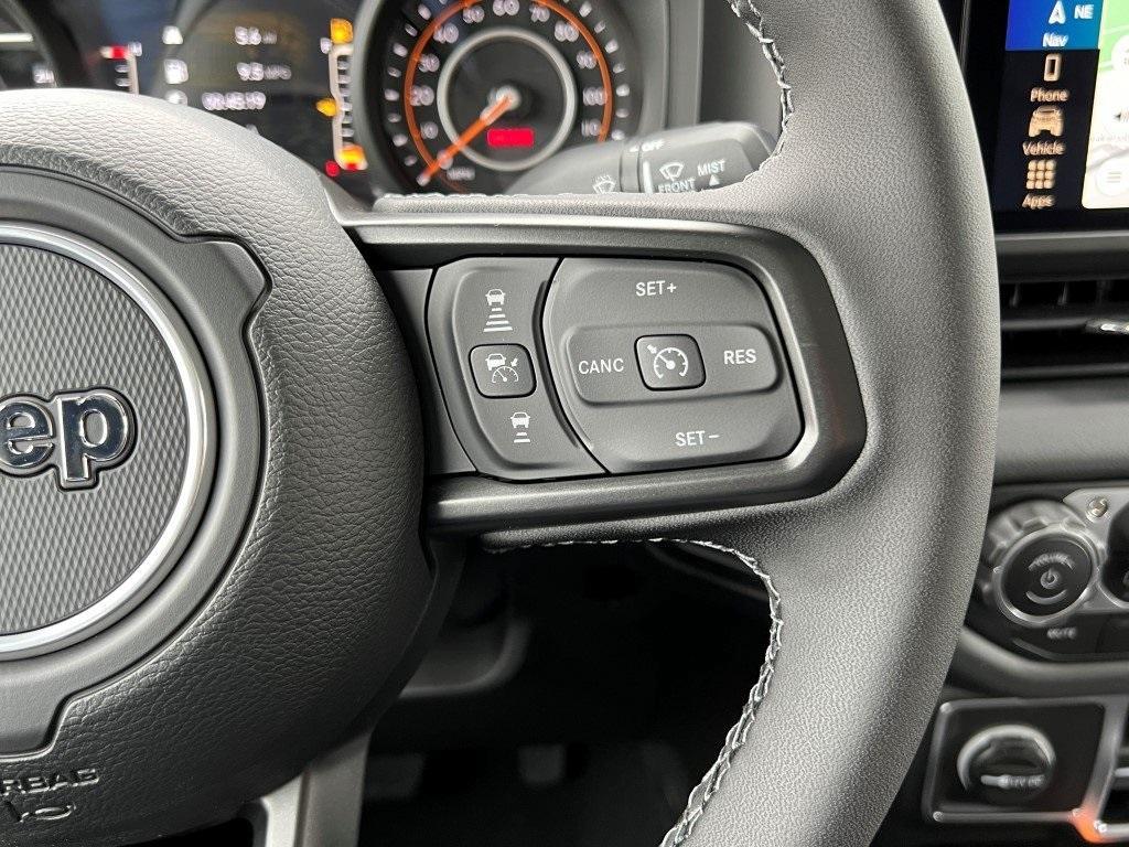 new 2025 Jeep Gladiator car, priced at $44,036