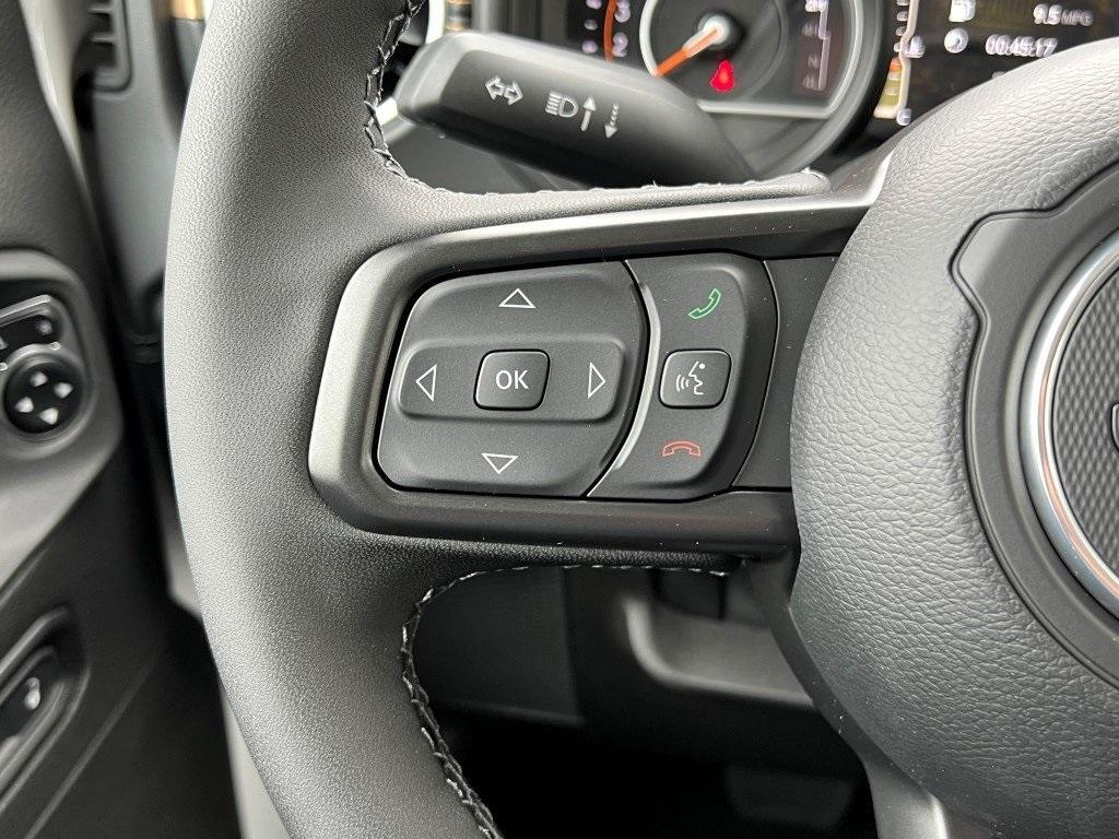 new 2025 Jeep Gladiator car, priced at $44,036