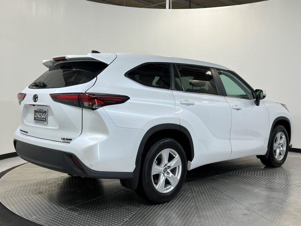 used 2024 Toyota Highlander car, priced at $36,700