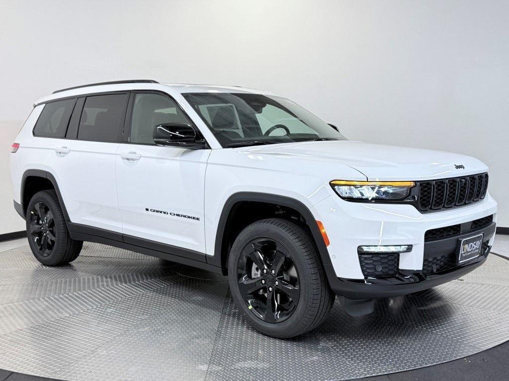 new 2025 Jeep Grand Cherokee L car, priced at $49,642