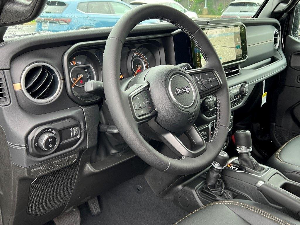 new 2025 Jeep Gladiator car, priced at $44,572