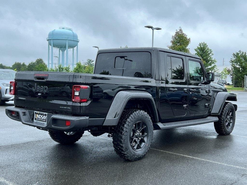 new 2025 Jeep Gladiator car, priced at $44,572