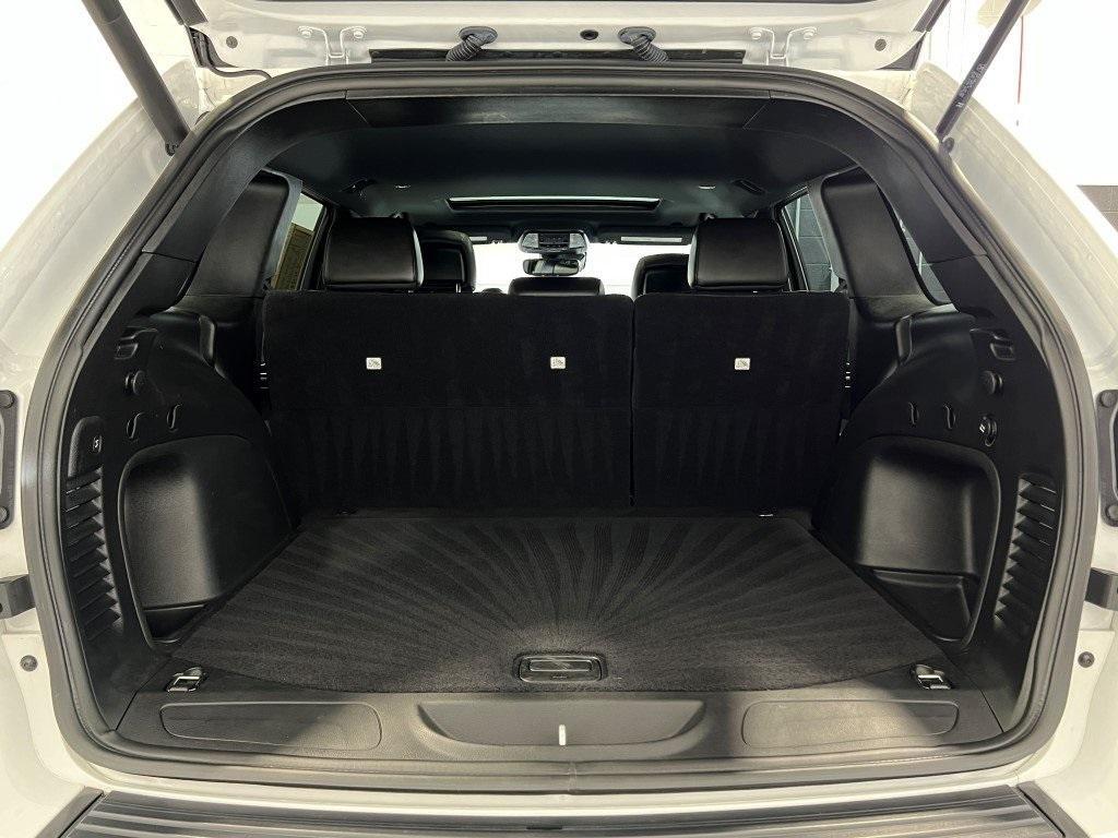 used 2021 Jeep Grand Cherokee car, priced at $31,300