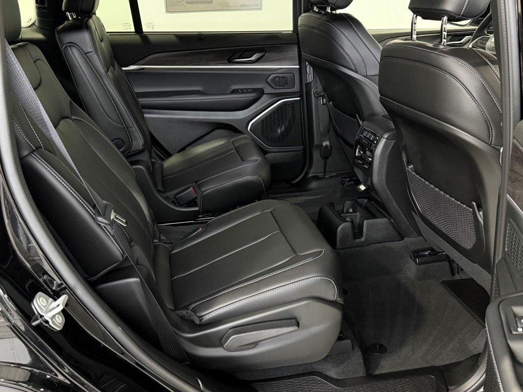 new 2025 Jeep Grand Cherokee L car, priced at $50,178