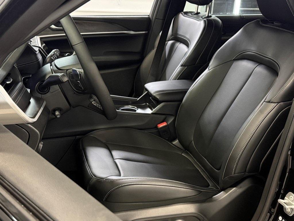 new 2025 Jeep Grand Cherokee L car, priced at $50,178