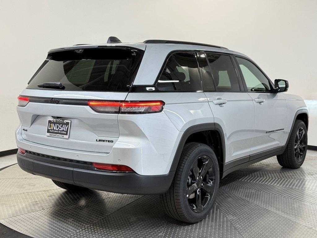 new 2025 Jeep Grand Cherokee car, priced at $47,676