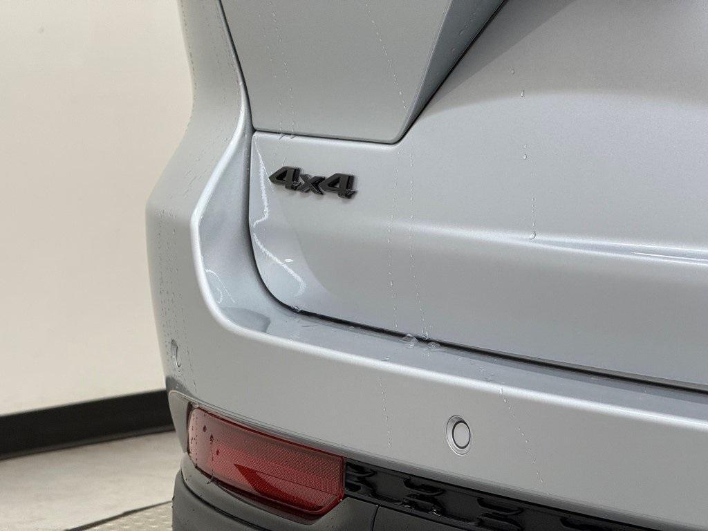 new 2025 Jeep Grand Cherokee car, priced at $47,676