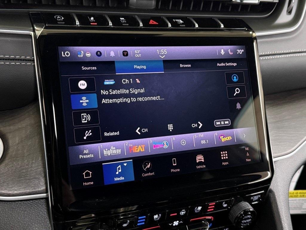 new 2025 Jeep Grand Cherokee car, priced at $47,676