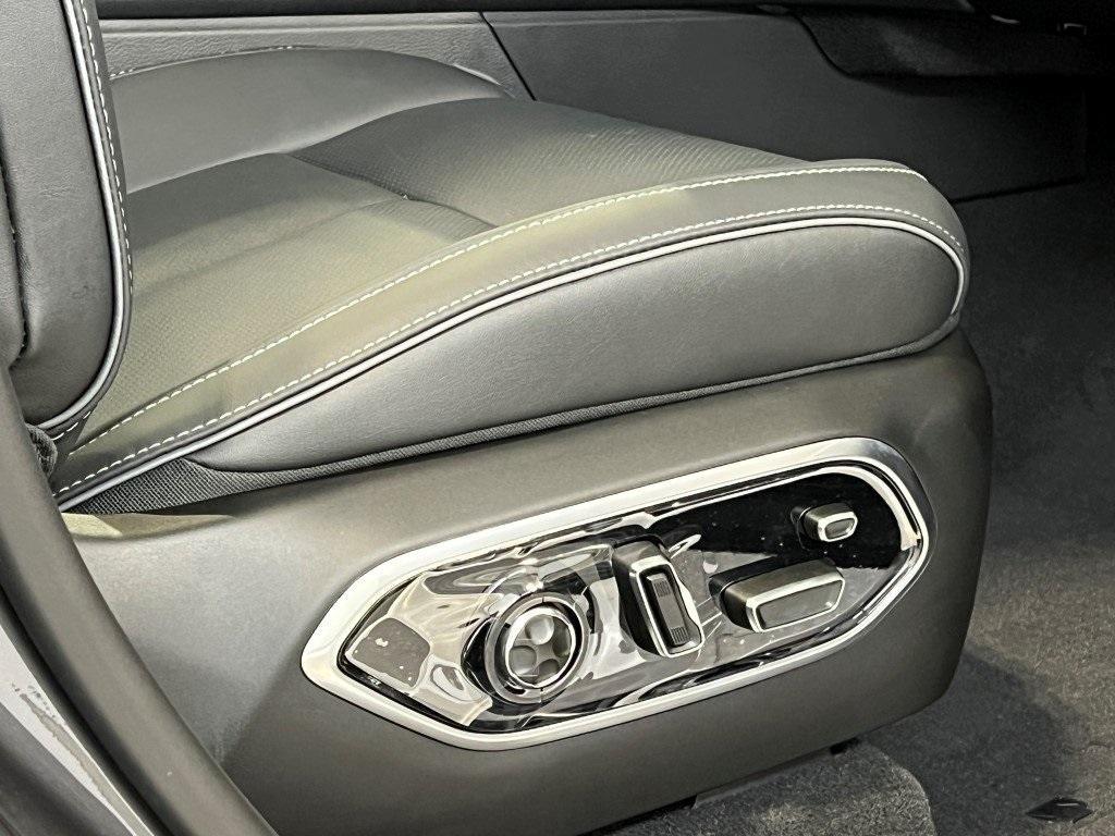 new 2025 Jeep Grand Cherokee L car, priced at $57,230