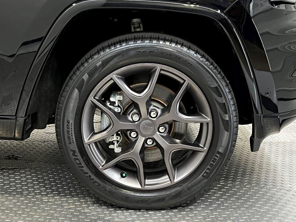 used 2021 Jeep Grand Cherokee car, priced at $29,900