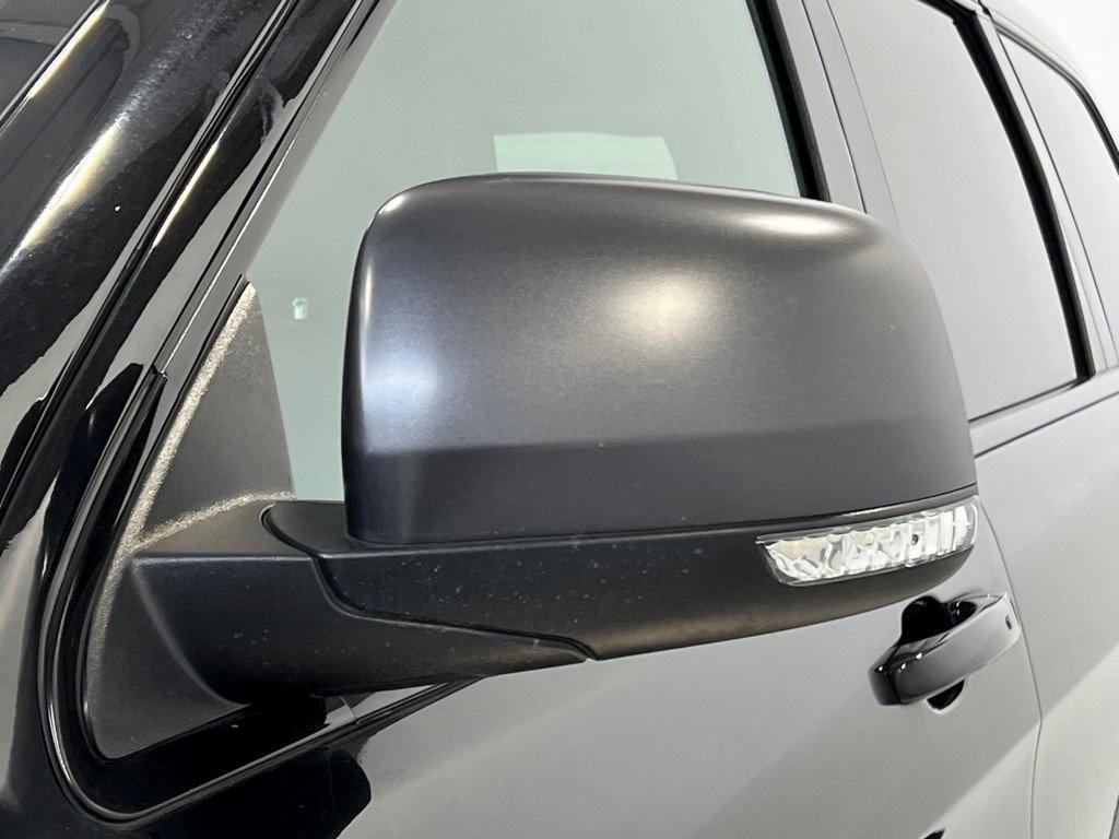 used 2021 Jeep Grand Cherokee car, priced at $32,500