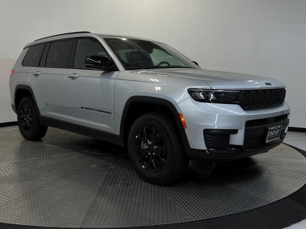 new 2024 Jeep Grand Cherokee L car, priced at $37,709