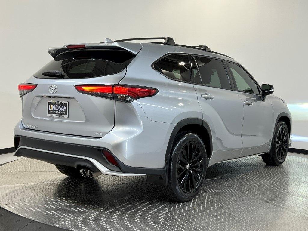 used 2023 Toyota Highlander car, priced at $40,700