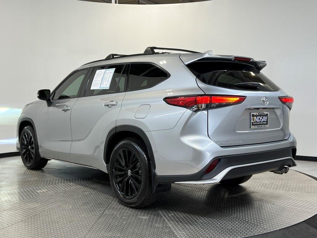 used 2023 Toyota Highlander car, priced at $40,700