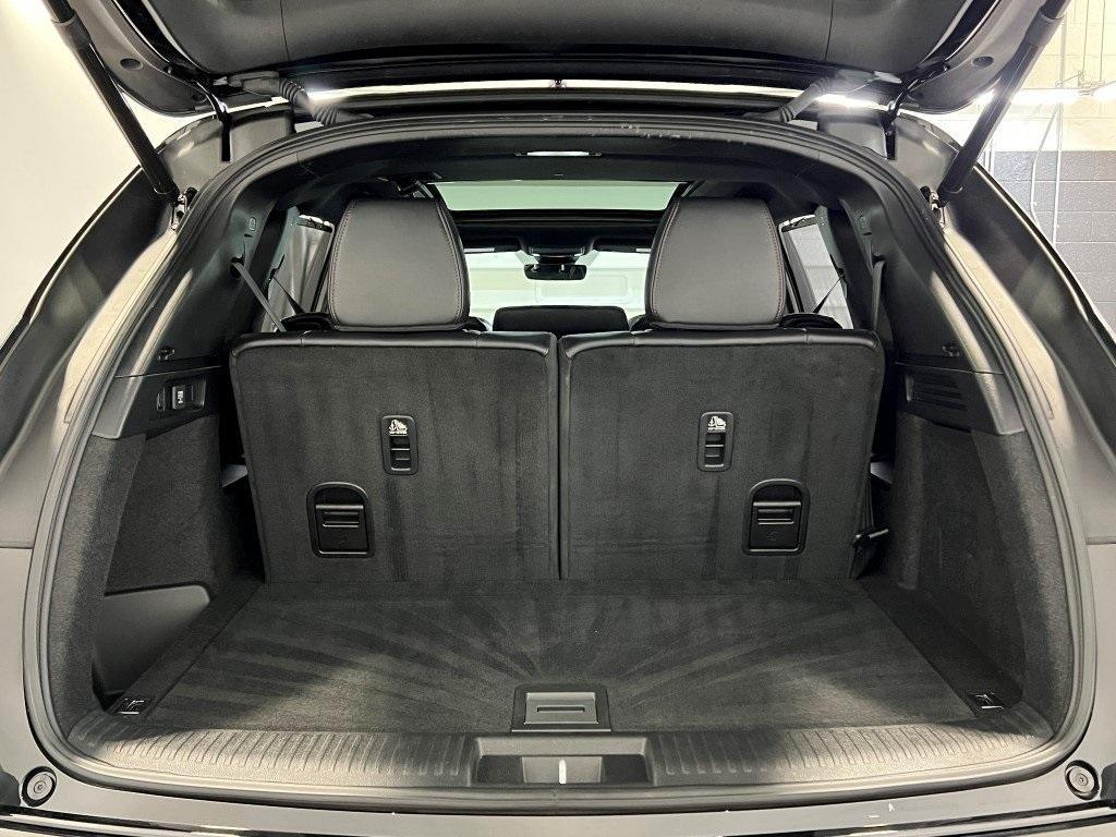 used 2023 Acura MDX car, priced at $44,900
