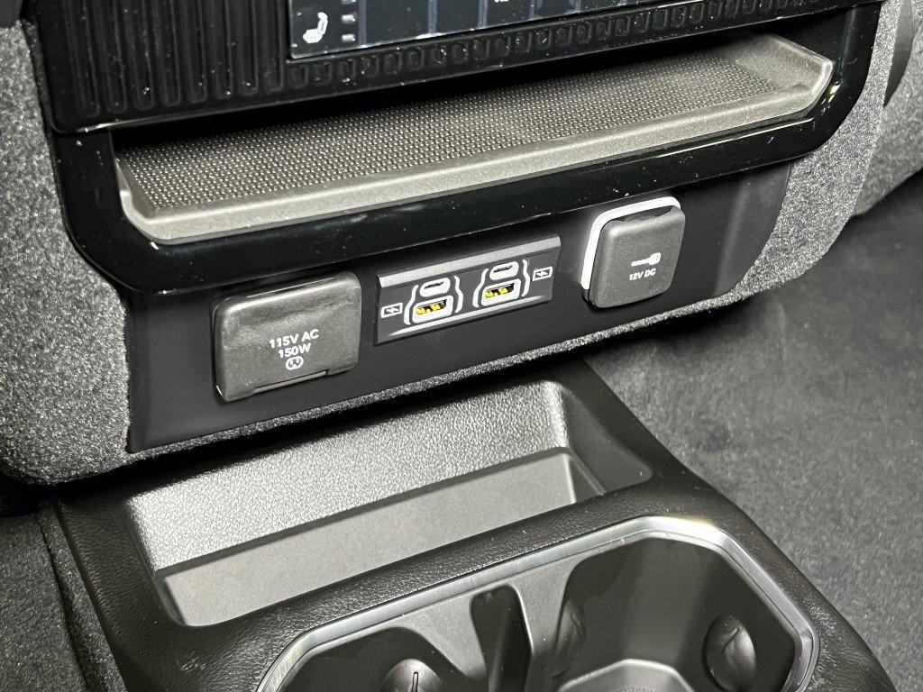 new 2025 Jeep Wagoneer L car, priced at $72,115